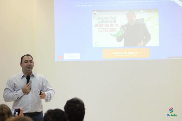 NJE realiza Palestra de Marketing Digital em parceria com Studio Silver e Makrosys